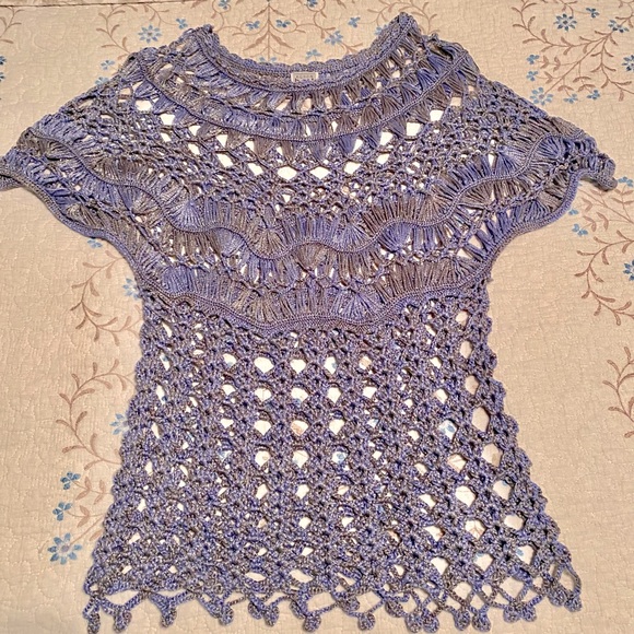 S/M Beautifully Detailed, Crocheted Top by Keren Hart - Picture 5 of 9